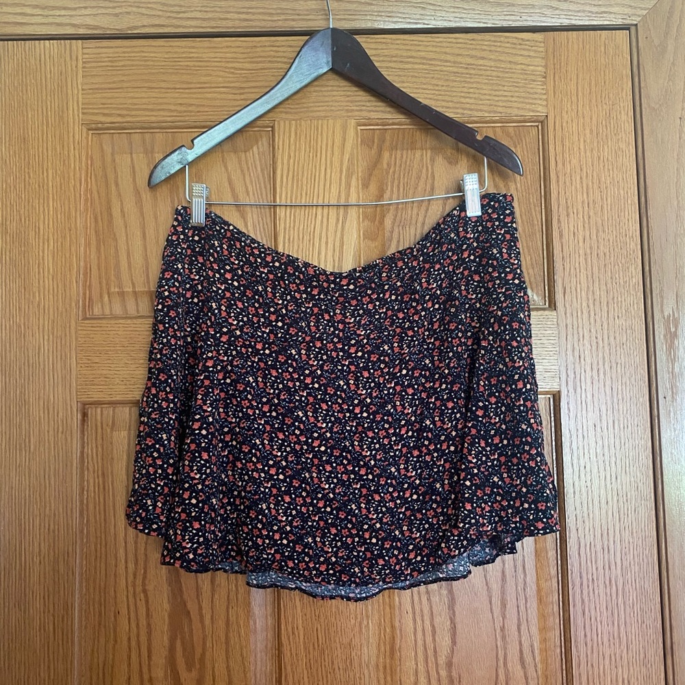 American Eagle - Floral Skirt - Size XL